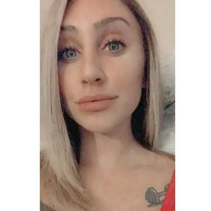 Meet your Posher, Alicia